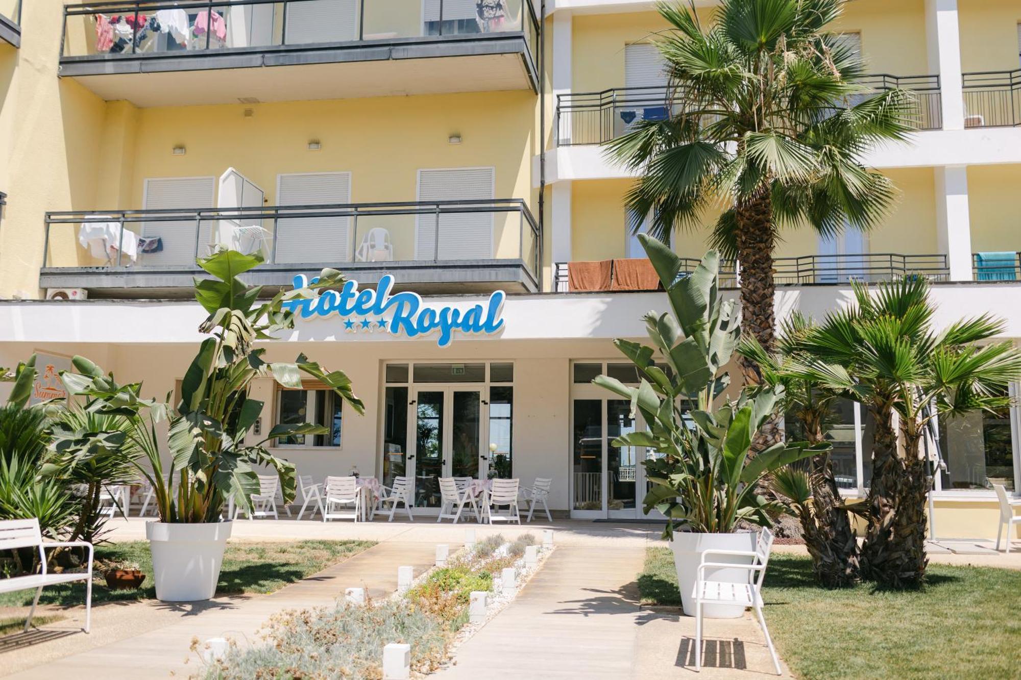 Hotel Royal Cattolica Exteriör bild