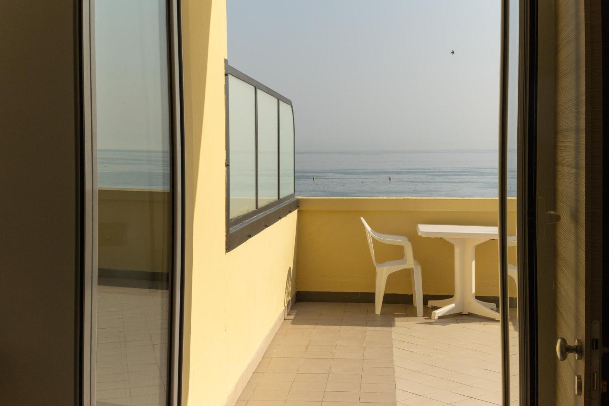 Hotel Royal Cattolica Exteriör bild